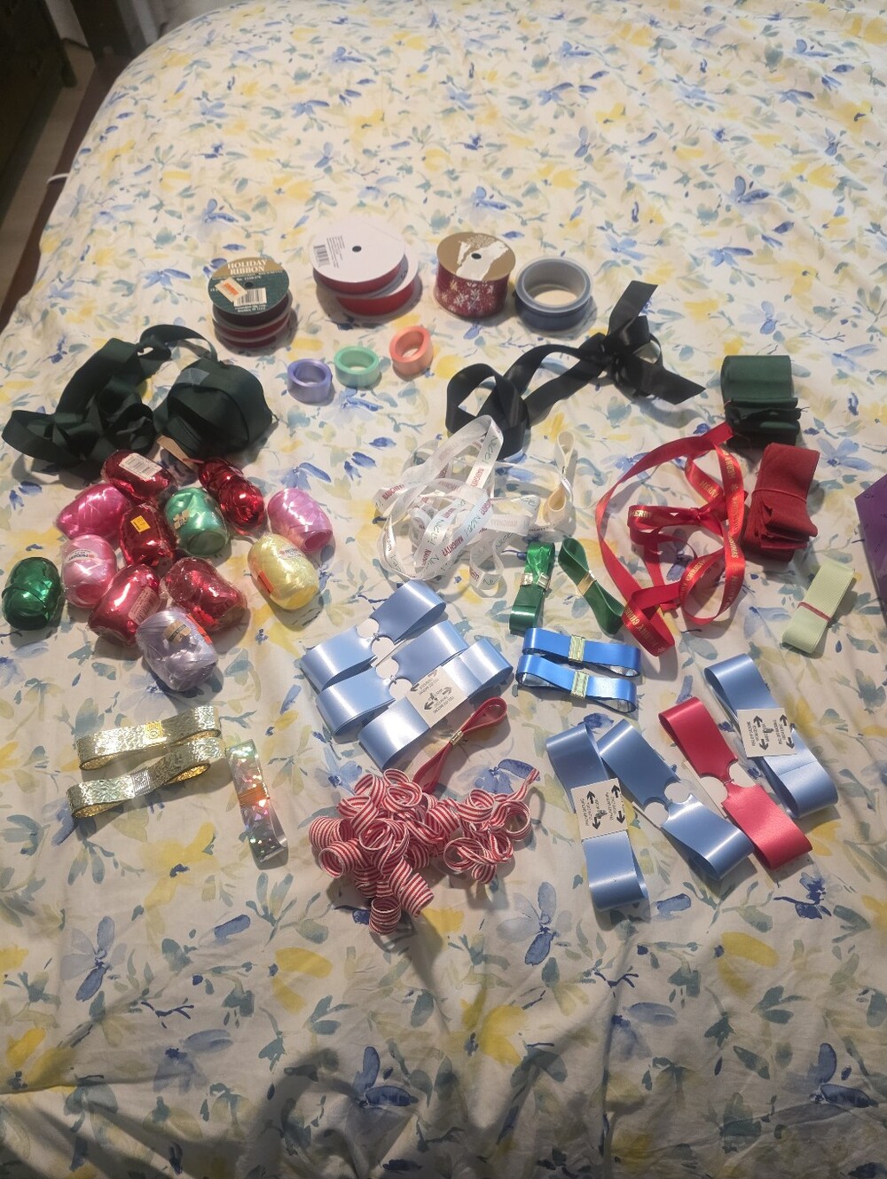Christmas & Birthday Present Wrapping & Crafting Bows & Ribbons Lot & Cathy GB